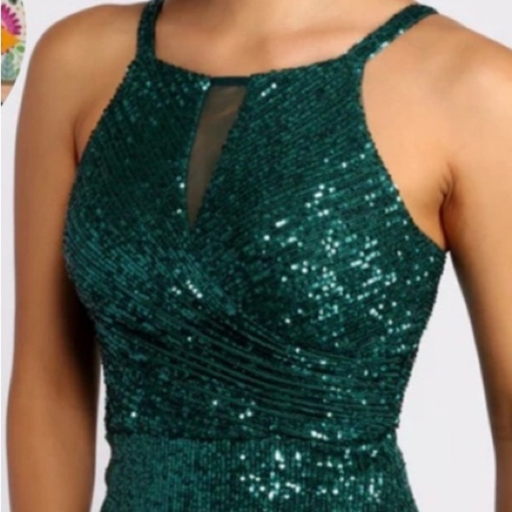 Morgan & Co. Nightway Angelina Emerald Green Sequins Column Gown